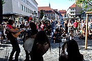 { Deutsch: Straßenmusik, 40. Musikfestival Bardentreffen 2015 in Nürnberg / Deutschland Template:EnBuskers / street artists,40th music festival 'Bardentreffen' 2015 at Nuremberg, Germany Festivalsommer This photo was created with the support of donations to Wikimedia Deutschland in the context of the CPB project "Festival Summer". Deutsch ∙ English ∙ español ∙ français ∙ italiano ∙ português ∙ sicilianu ∙ svenska ∙ Türkçe ∙ беларуская (тарашкевіца) ∙ македонски ∙ українська ∙ +/−