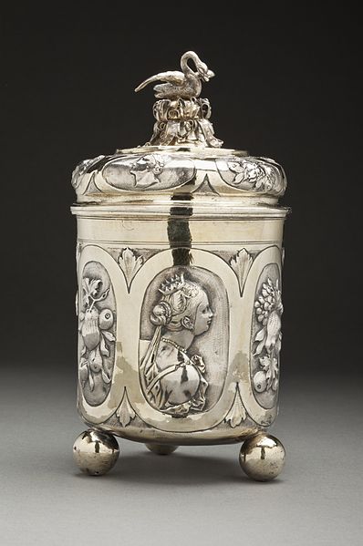 File:Beaker with Cover LACMA AC1992.152.113a-b.jpg