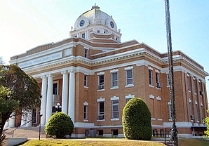 Das Beauregard Parish Courthouse in DeRidder, gelistet im NRHP Nr. 83000490[1]