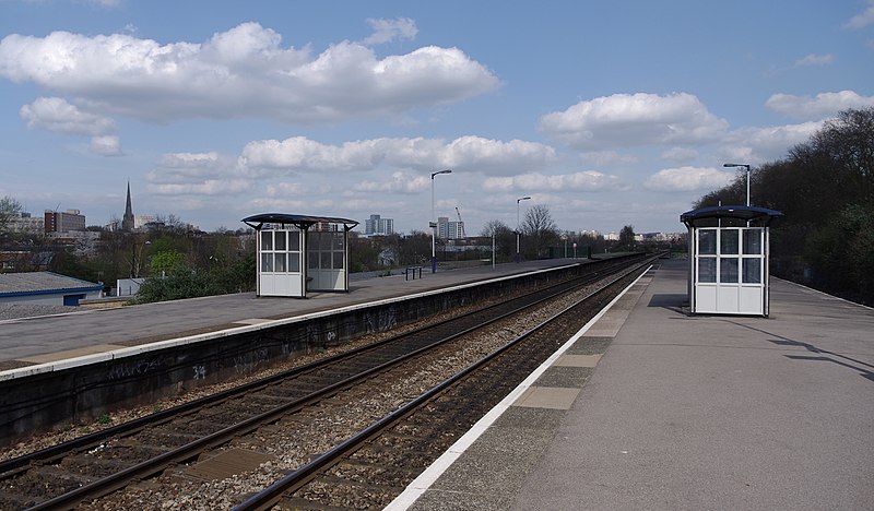 File:Bedminster railway station MMB 21.jpg