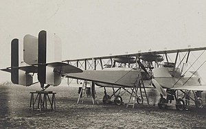 Bréguet XI Corsaire trimotor in Vélizy in 1916 powered by three 250hp Renault engines (cropped).jpg