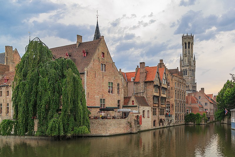 File:Bruges Belgium De-groote-Hollander-Huidenvettersplein-12-03.jpg