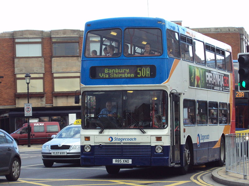 File:Bus, Rother Street, Stratford-upon-Avon - DSC09025.JPG