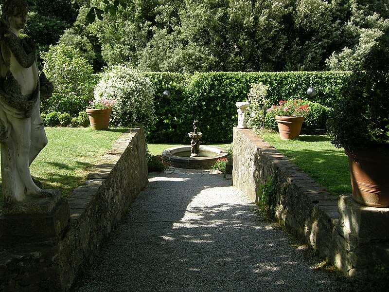 File:Buti, villa medicea, giardino 15.JPG