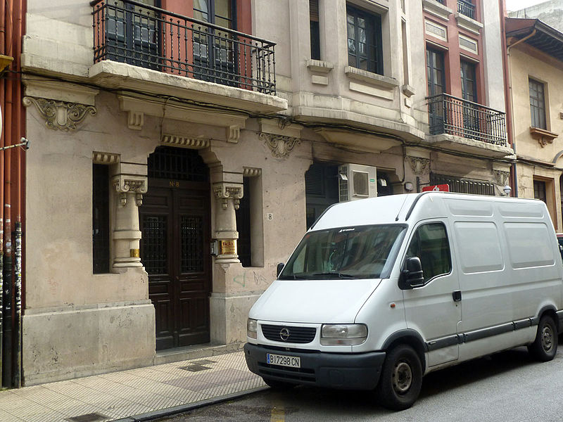 File:Calle Cabo Noval (6702195805).jpg