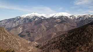 Le massif du Canigou vu du col de Mantet.