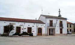 Casa consistorial de Villarmayor.jpg