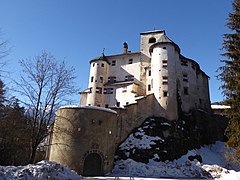 Ostseite und Nordseite mit Rondell und Burgtor