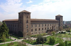 Il castello Visconteo, da dove iniziava il parco.