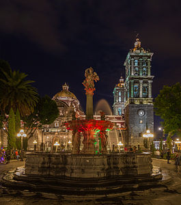 R1 vote: 114 Catedral de Puebla, México, 2013-10-11, DD 17.JPG