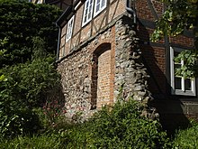 Fragment der Stadtwall-Stützmauer von 1530 (am Schützenmuseum)[5]