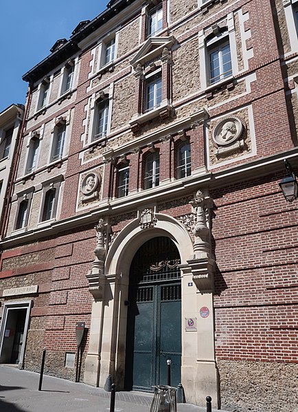 File:Collège Sainte-Barbe, 4 rue Valette, Paris 5e 1.jpg