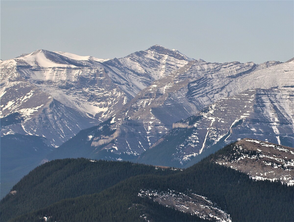 Banded Peak (Alberta) - Wikipedia