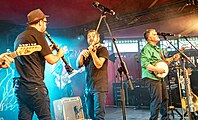 Bilder vom Zelt Musik Festival 2023 in Freiburg im Breisgau:Debout_sur_le_zinc am 14.07.2023 im Spiegelzelt