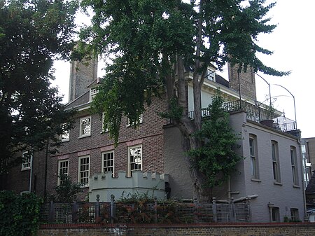 Fail:Devonshire House, 44 Vicarage Crescent, London SW11 (3).jpg