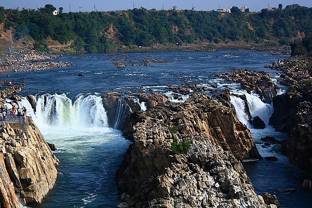 Image: Dhuandhar Waterfalls