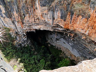 Dolina dos Macacos sinkhole