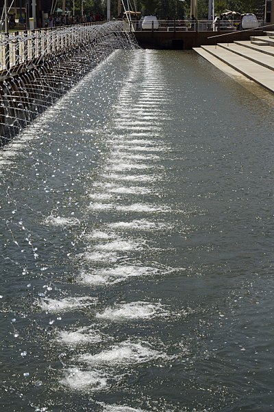 File:EXPO 2015 Milan (19722188166).jpg