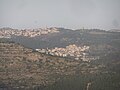 Village d'Ein Rafa dans la vallée devant celui de Meoz Zion sur la colline, 2013