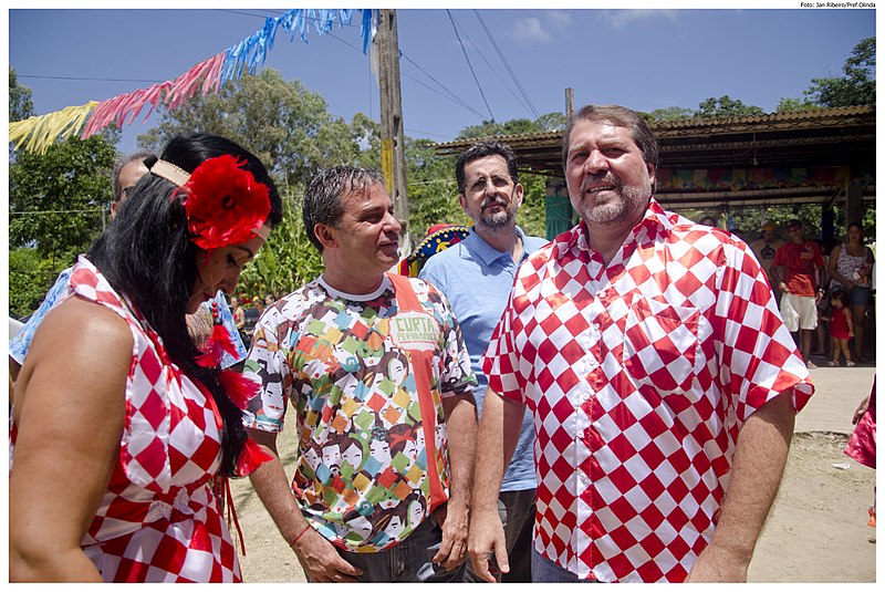 File:Encontro de Maracatus e Carnaval Mesclado - Carnaval 2013 (8494447589).jpg