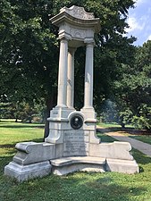 Flagg monument.jpg