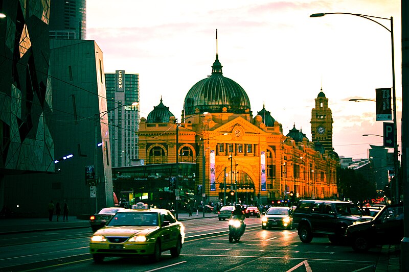 File:Flinders Street, Melbourne at dawn.jpg