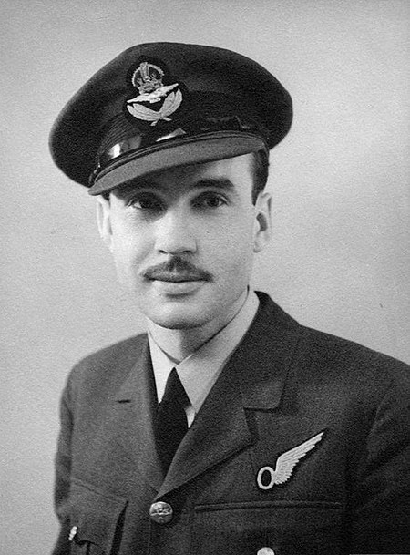 Flt lt gordon kidder.jpg