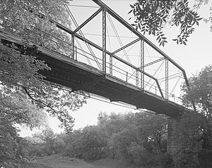 Fort Griffin Iron Truss Bridge, Spanning Clear Fork de Brazos en County Rout, Fort Griffin-najbareco (Shackelford Distrikto, Teksaso).jpg