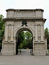 Fusilier's Arch, Saint Stephen's Green, Dublin (507077) (31730580334).jpg
