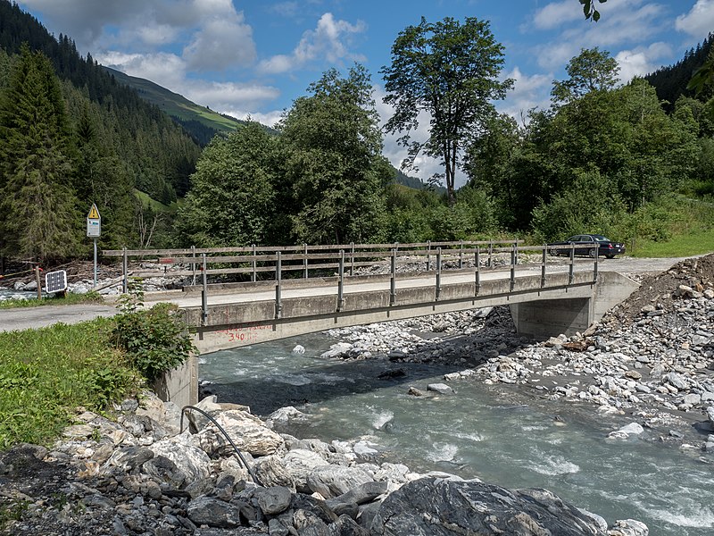 File:Grafaweg Brücke über die Rabiusa, Safien-Neukirch GR 20190814-jag9889.jpg