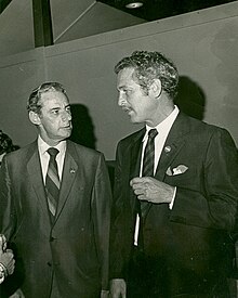 Noel, as mayor, with actor Paul Newman circa 1970. GrandpaAl02.jpg