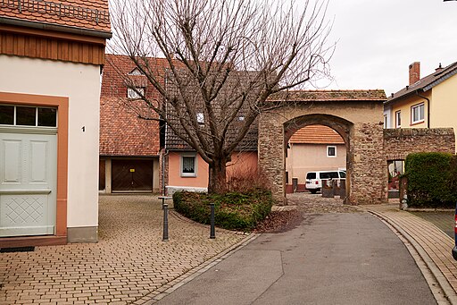 Große Klappergasse, Tor des Sickinger Hofs Ladenburg 20211210 0025