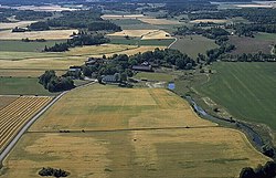 Joen ympäristöä Hagbyssä ja Sävaån vid Hagby