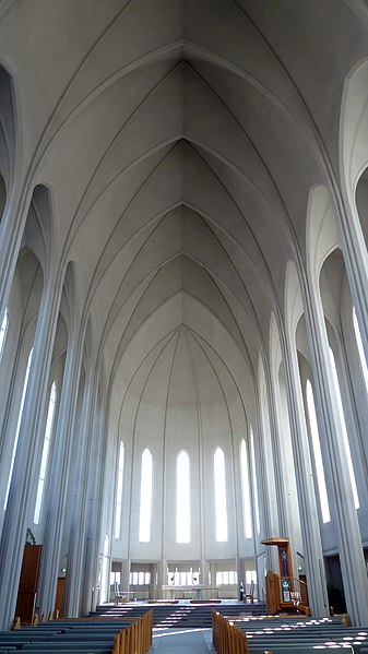 File:Hallgrímskirkja, Reykjavik (6969741142).jpg