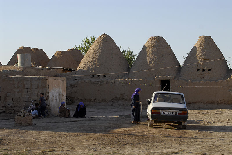 File:Harran beehive houses (1).JPG