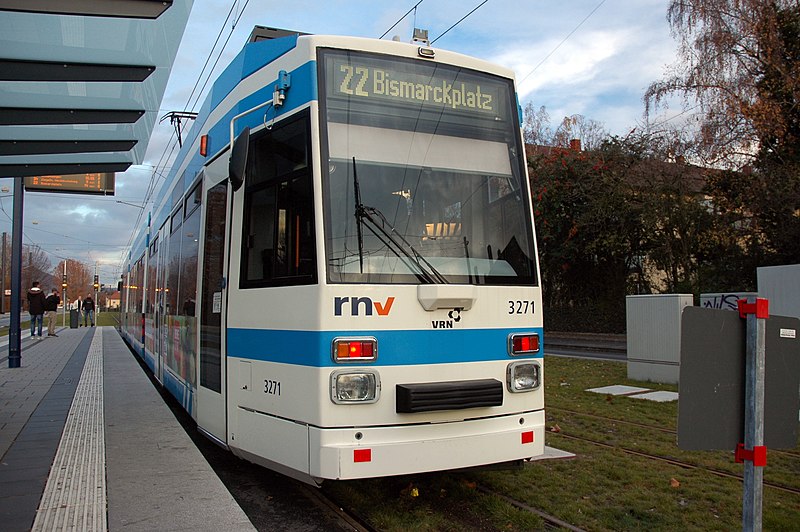 File:Heidelberg - Eppelheimer Strasse - Haltepunkt Kranichwego-Stotz - Duewag MGT6D3 - RNV3271 - 2018-12-01 17-04-44.jpg