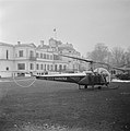 Un hélicoptère Bell 47D de la Sabena au palais de Soestdijk à Utrecht en 1953.