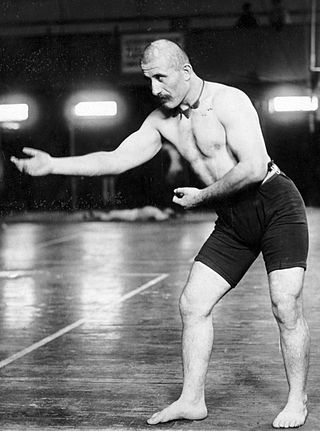 <span class="mw-page-title-main">Kızılcıklı Mahmut</span> Turkish wrestler (1878 – 1931)