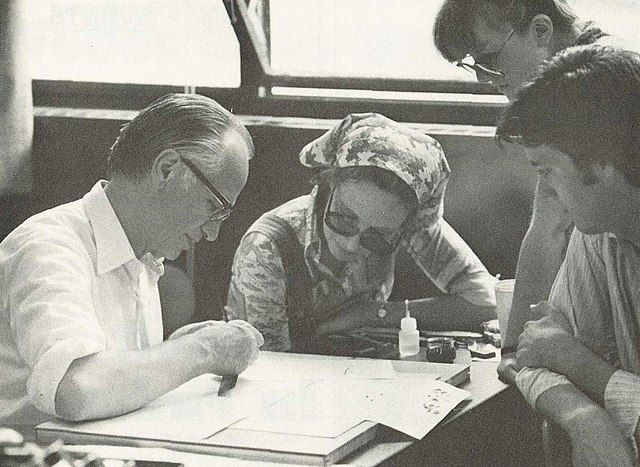 Zapf teaching at the Rochester Institute of Technology in 1980
