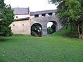 English: Bridge of the eastern access Deutsch: Brücke des Ostzugangs