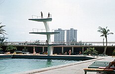 La piscine de l'hôtel en 1973.