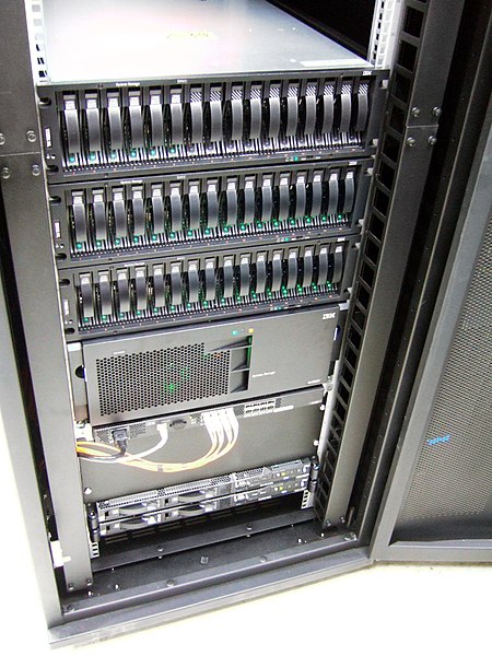 File:IBM System Storage DS4800 and expansions.jpg