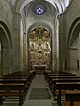 Nave central y retablo mayor romanista
