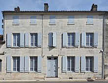 Jarnac 16 Maison Mitterrand façade 2014.jpg