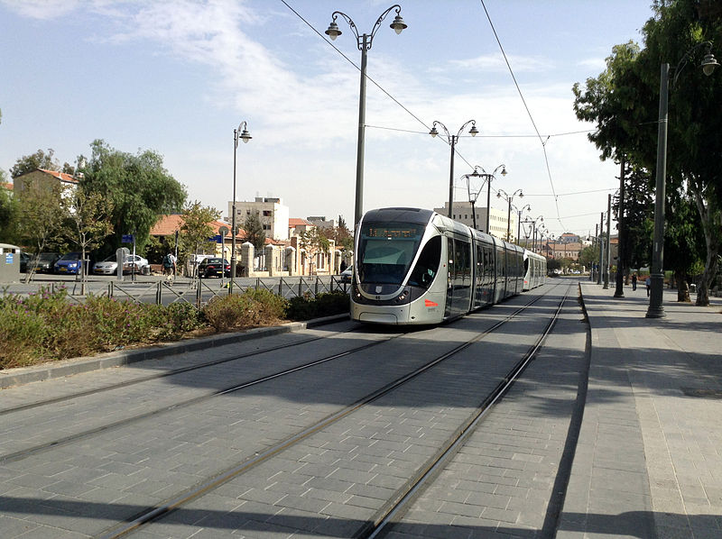 File:Jerusalem tram on Jaffa street 02.jpeg