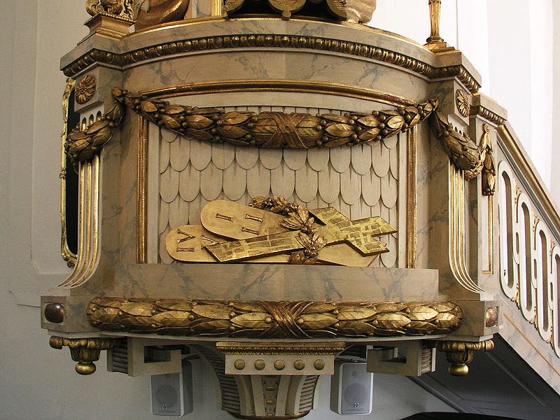 File:Karlstads domkyrka pulpit close.jpg