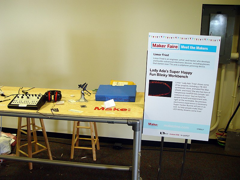 File:Ladyada booth @ Maker Faire 2006.jpg