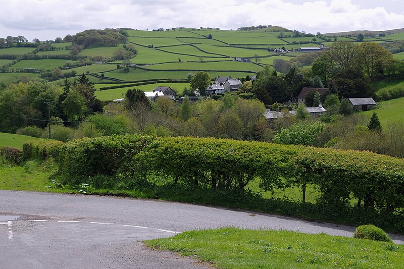 File:Lane junction opposite Gwenddwr village - geograph.org.uk - 5773234.jpg