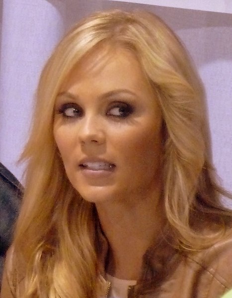 Laura Vandervoort at the 2012 Chicago Wizard World