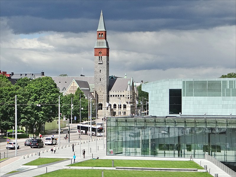 File:Le musée national et la nouvelle maison de la musique (Helsinki).jpg